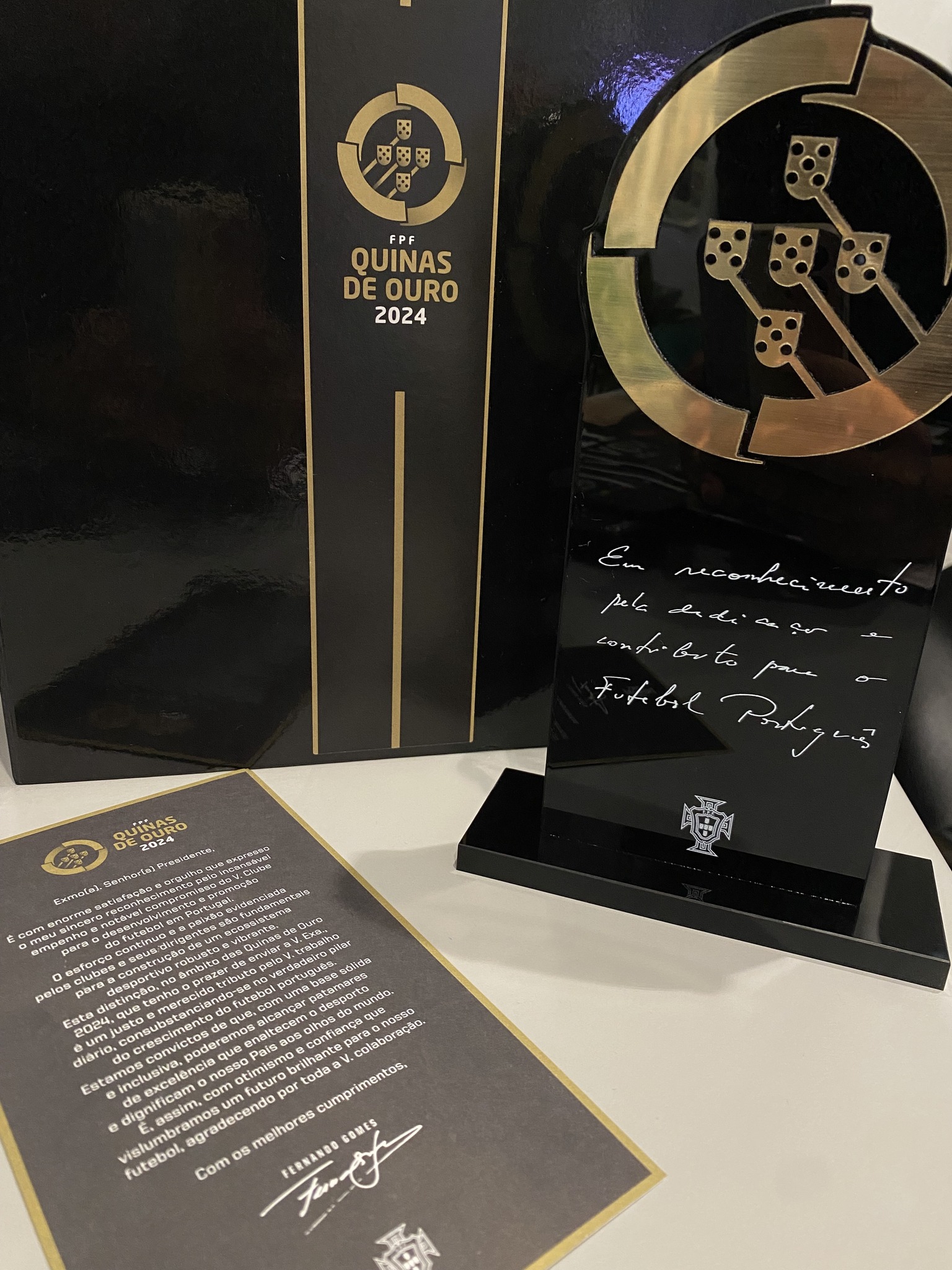 quinas de ouro